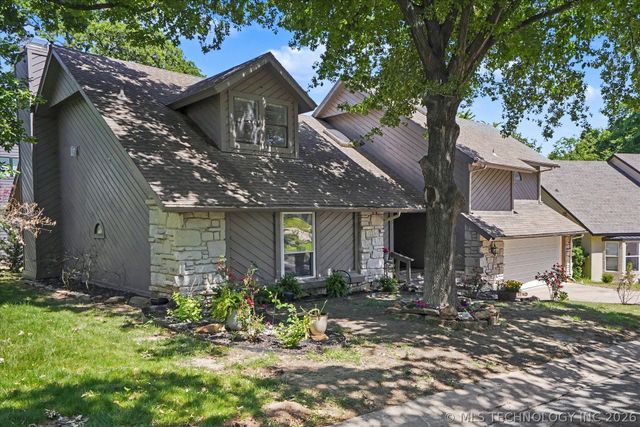 9707 S Lakewood Place, Tulsa, OK 74137