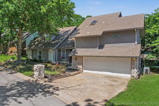 9707 S Lakewood Place, Tulsa, OK 74137