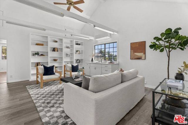 7321 Westlawn Avenue, Los Angeles, CA 90045