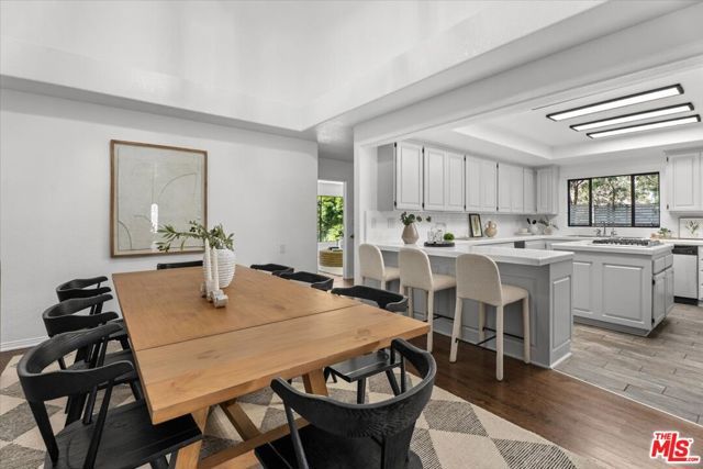 7321 Westlawn Avenue, Los Angeles, CA 90045