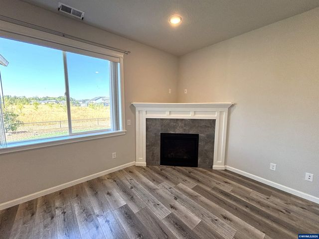 4325 Somerset Dr NE, Albany, OR 97322