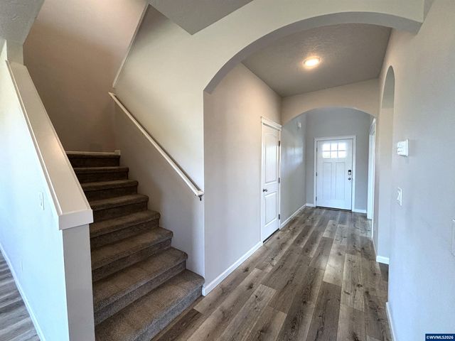 4325 Somerset Dr NE, Albany, OR 97322