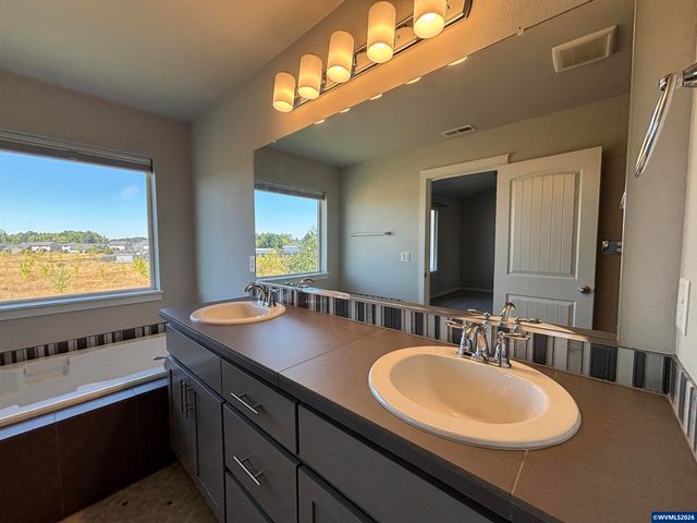4325 Somerset Dr NE, Albany, OR 97322