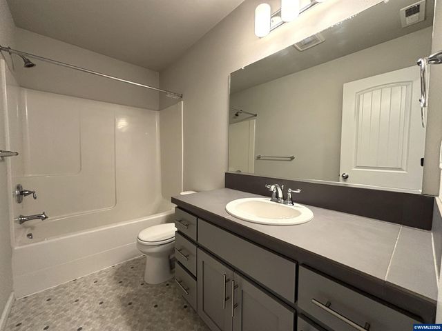 4325 Somerset Dr NE, Albany, OR 97322