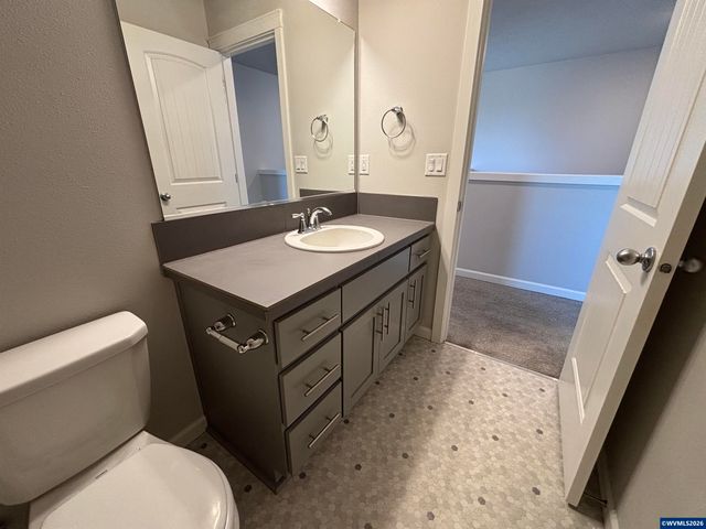 4325 Somerset Dr NE, Albany, OR 97322