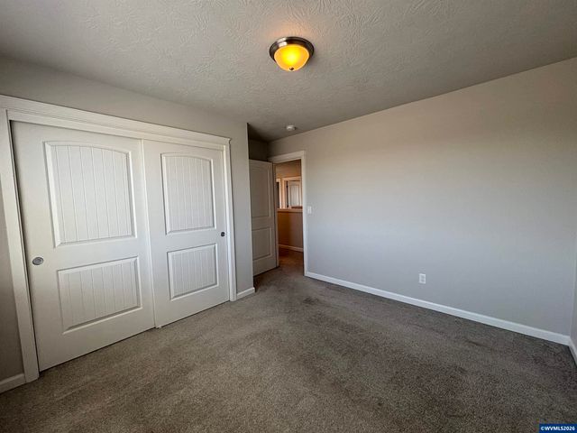 4325 Somerset Dr NE, Albany, OR 97322
