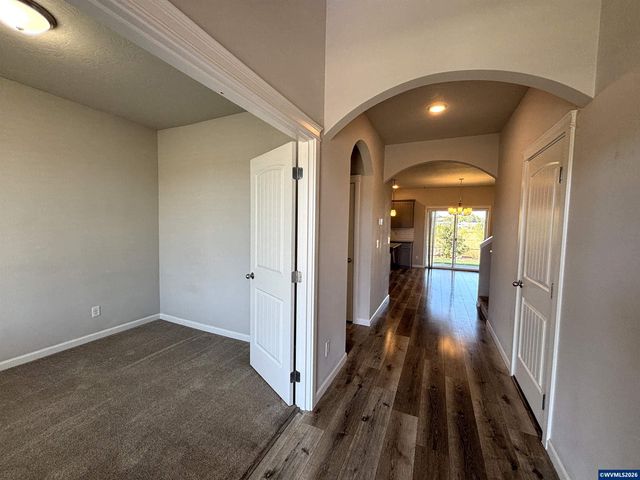 4325 Somerset Dr NE, Albany, OR 97322