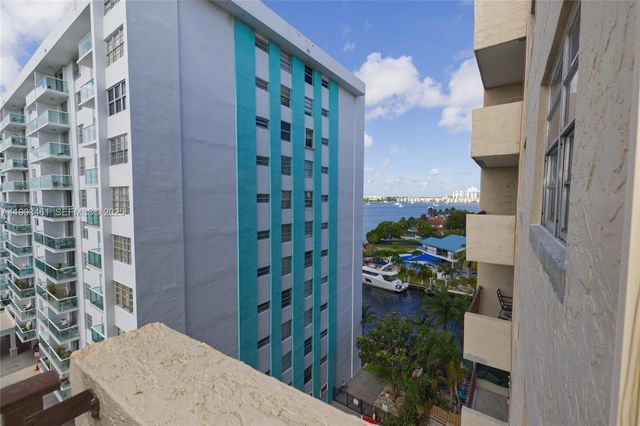 2903 N Miami Beach Boulevard 806, North Miami Beach, FL 33160