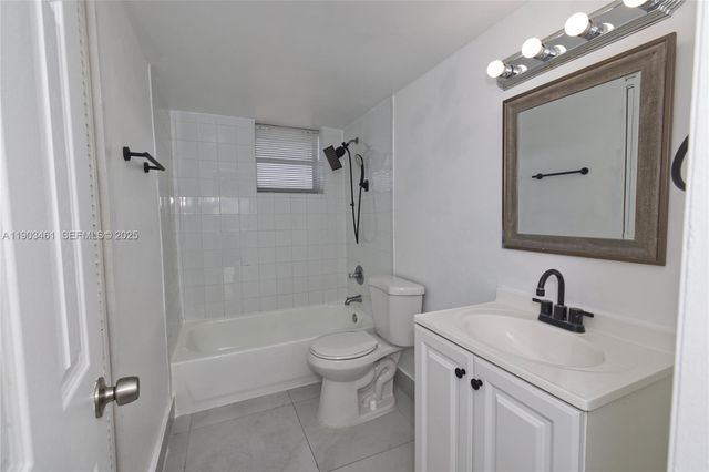 2903 N Miami Beach Boulevard 806, North Miami Beach, FL 33160