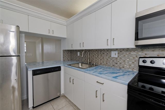 2903 N Miami Beach Boulevard 806, North Miami Beach, FL 33160