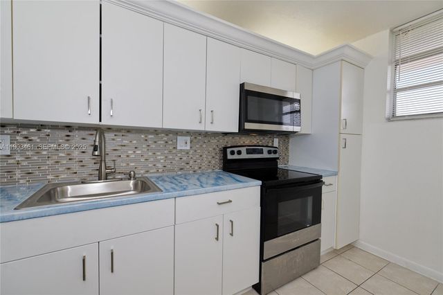 2903 N Miami Beach Boulevard 806, North Miami Beach, FL 33160