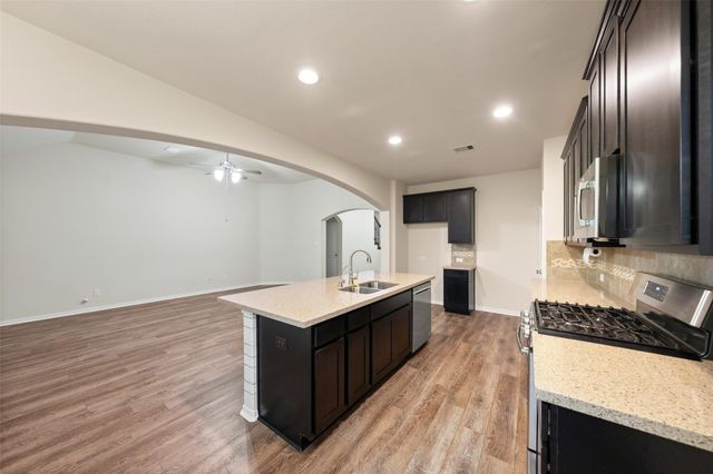 5182 Echo Falls Drive, Alvin, TX 77511