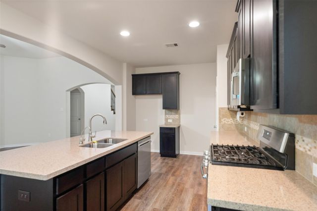 5182 Echo Falls Drive, Alvin, TX 77511