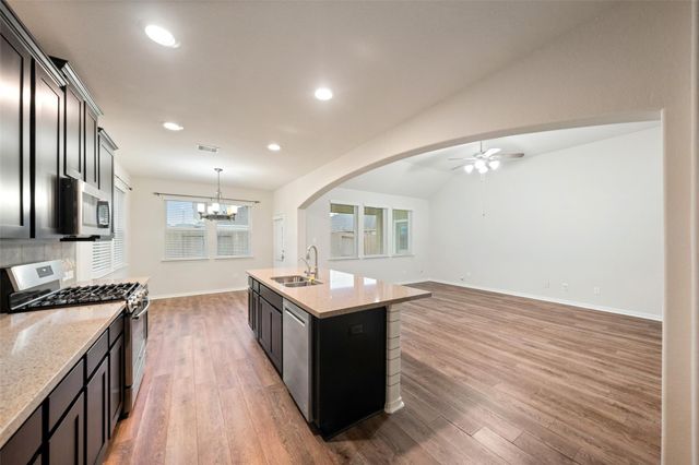 5182 Echo Falls Drive, Alvin, TX 77511