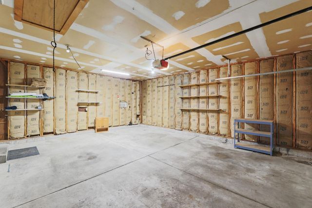 319 N Parkdale Ct, Wichita, KS 67212