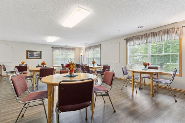 2231 Penn Place 209, North Saint Paul, MN 55109