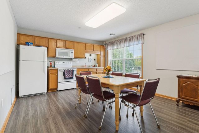 2231 Penn Place 209, North Saint Paul, MN 55109