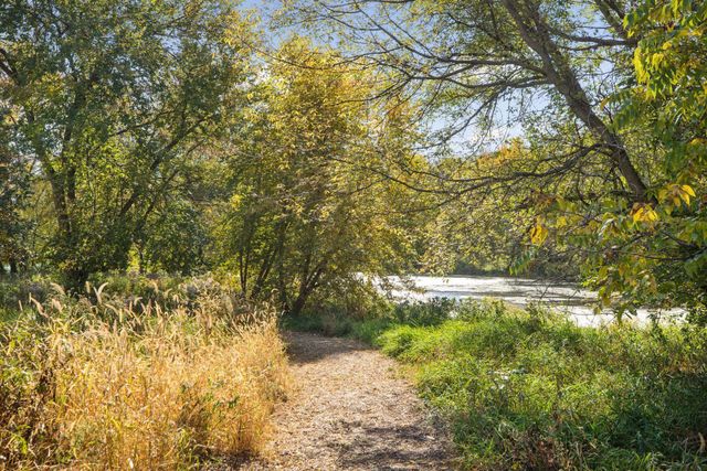 2231 Penn Place 209, North Saint Paul, MN 55109