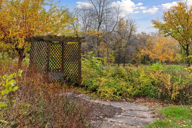 2231 Penn Place 209, North Saint Paul, MN 55109