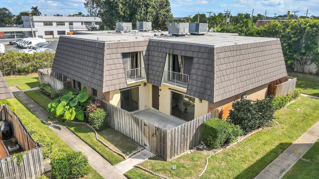 4585 Cherry Road, West Palm Beach, FL 33417