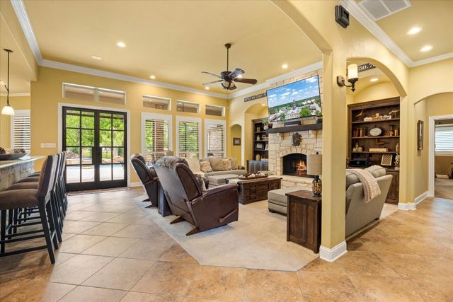 7400 Fox Run Court, Granbury, TX 76049