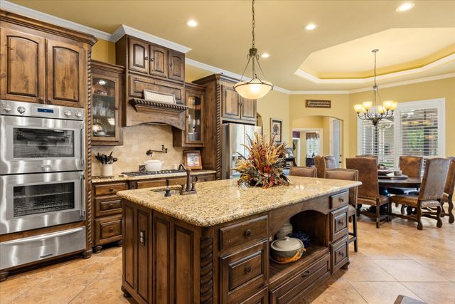 7400 Fox Run Court, Granbury, TX 76049