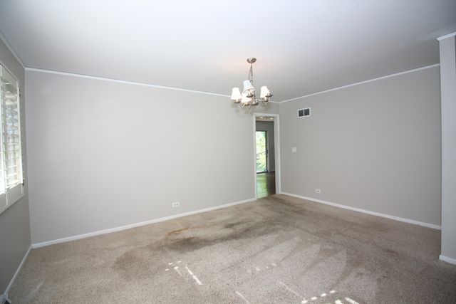 12 S Princeton Court, Arlington Heights, IL 60005