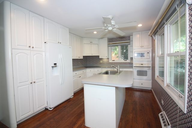 12 S Princeton Court, Arlington Heights, IL 60005