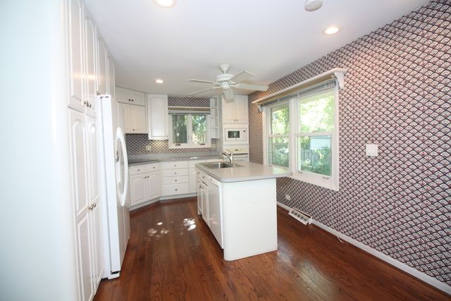 12 S Princeton Court, Arlington Heights, IL 60005