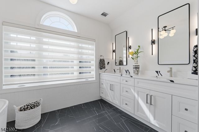 521 Hillsborough Rd, Hillsborough Twp., NJ 08844