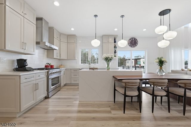 521 Hillsborough Rd, Hillsborough Twp., NJ 08844