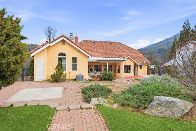 40484 Goldside Drive, Oakhurst, CA 93644