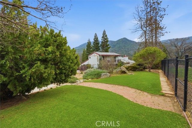 40484 Goldside Drive, Oakhurst, CA 93644