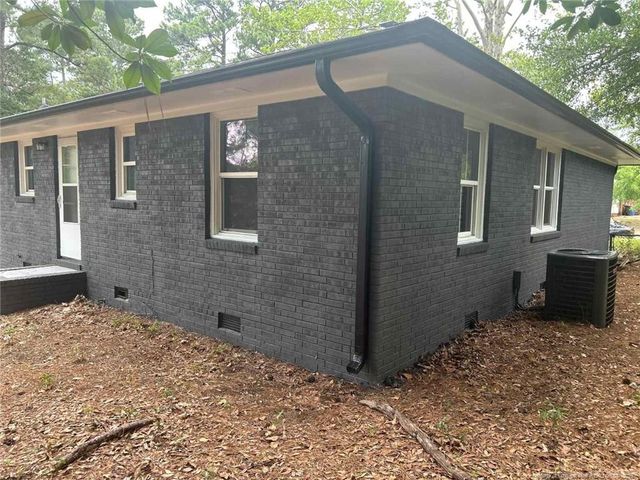 1726 Wayne Lane, Fayetteville, NC 28304