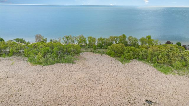 430 Ricoma Beach Road, Bay City, MI 48706