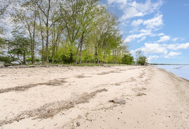 430 Ricoma Beach Road, Bay City, MI 48706