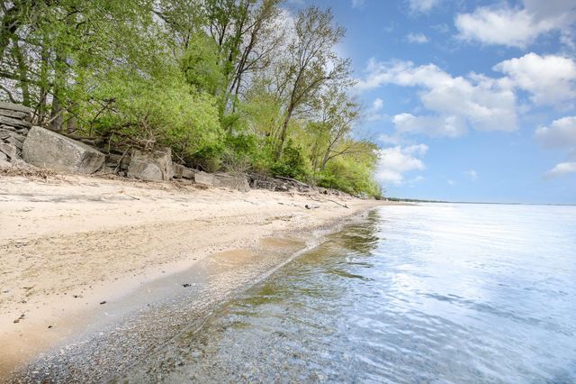 430 Ricoma Beach Road, Bay City, MI 48706