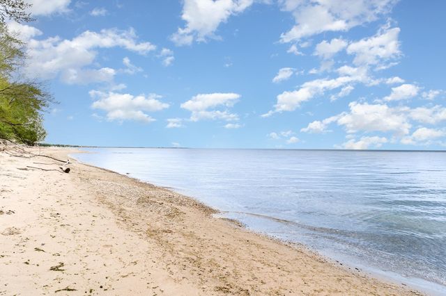 430 Ricoma Beach Road, Bay City, MI 48706