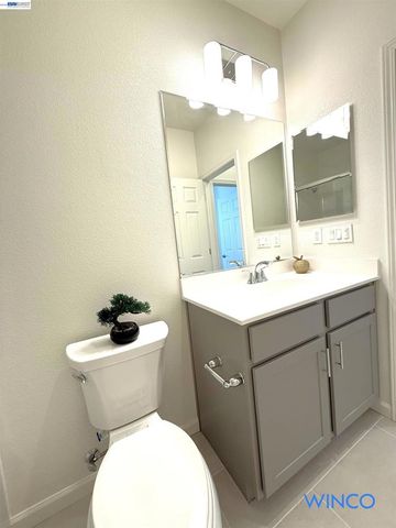 3810 Norbridge Ave, Castro Valley, CA 94546