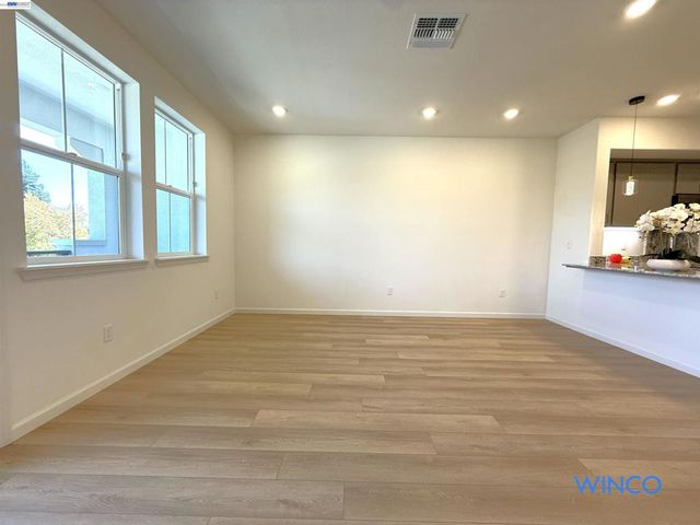 3810 Norbridge Ave, Castro Valley, CA 94546