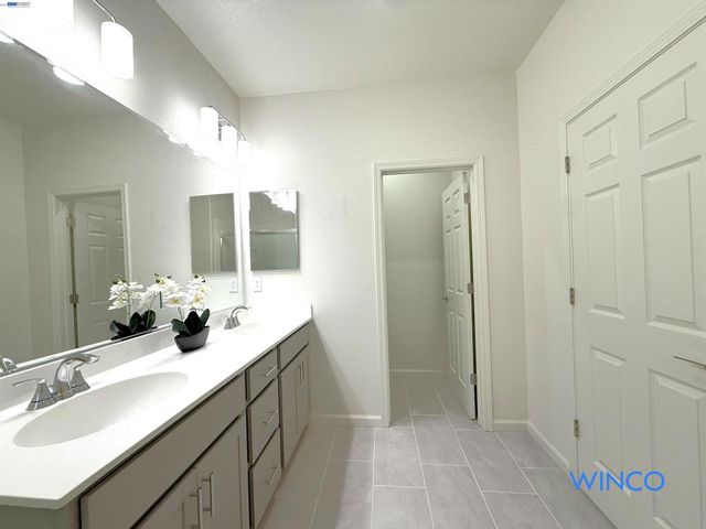 3810 Norbridge Ave, Castro Valley, CA 94546