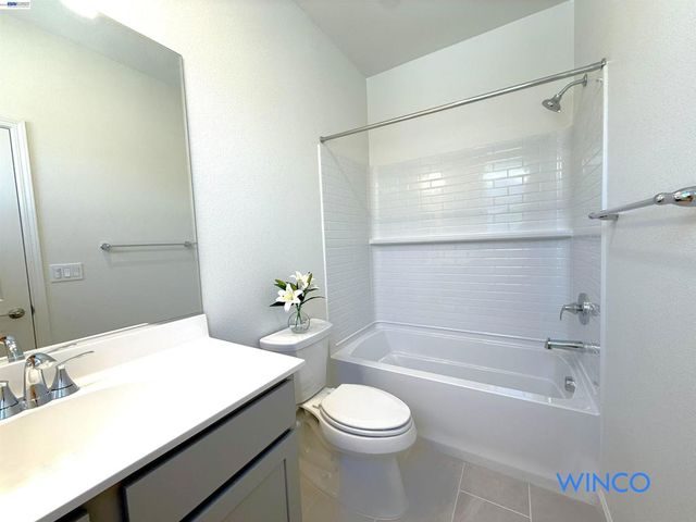 3810 Norbridge Ave, Castro Valley, CA 94546