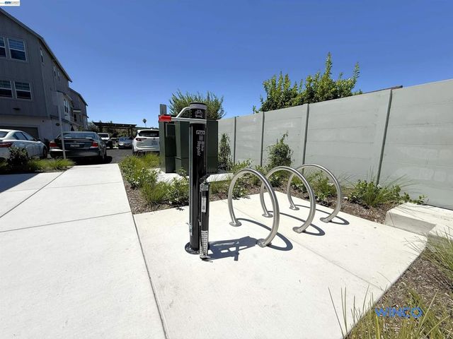 3810 Norbridge Ave, Castro Valley, CA 94546