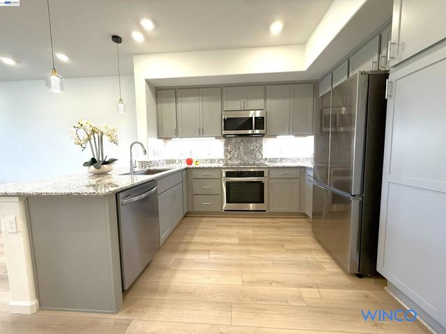 3810 Norbridge Ave, Castro Valley, CA 94546