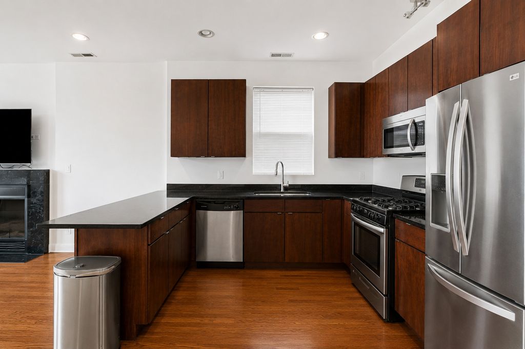 5644 N California Avenue, Chicago, IL 60659 — photo 3