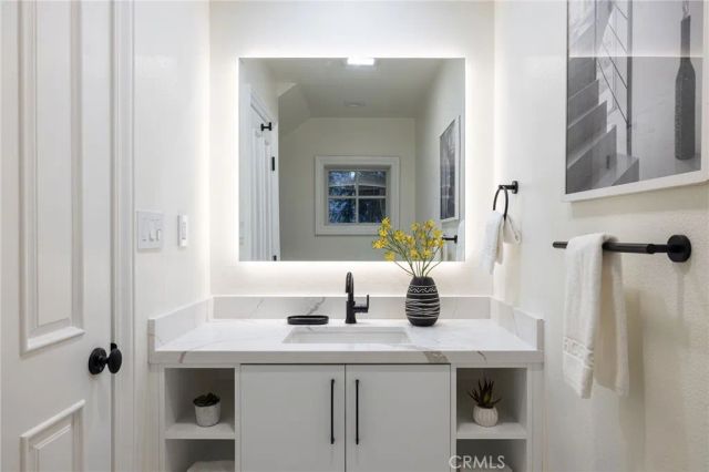 30 Long Bay, Newport Beach, CA 92660