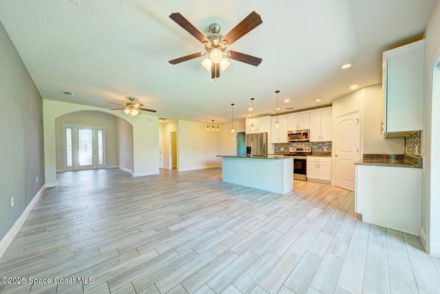 531 Topeka Road SW, Palm Bay, FL 32908