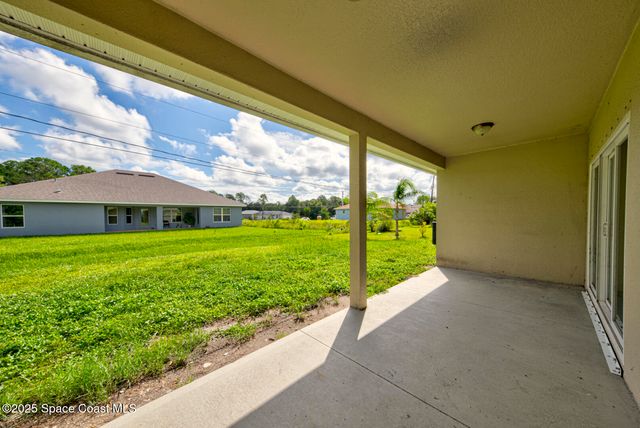 531 Topeka Road SW, Palm Bay, FL 32908