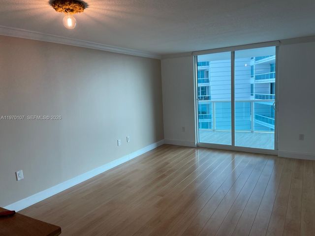 2101 Brickell Ave 1709, Miami, FL 33129