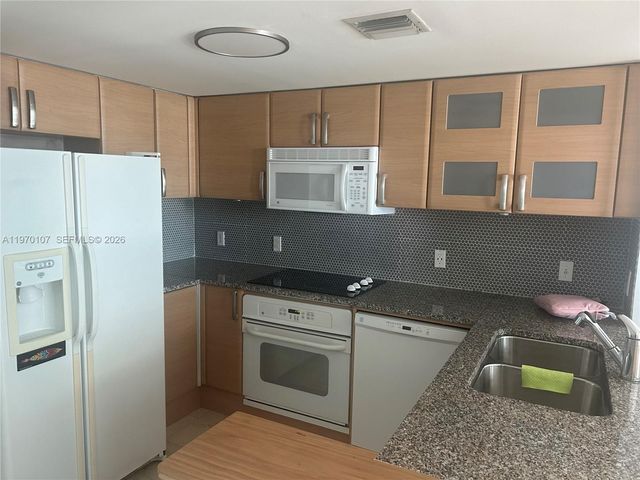 2101 Brickell Ave 1709, Miami, FL 33129